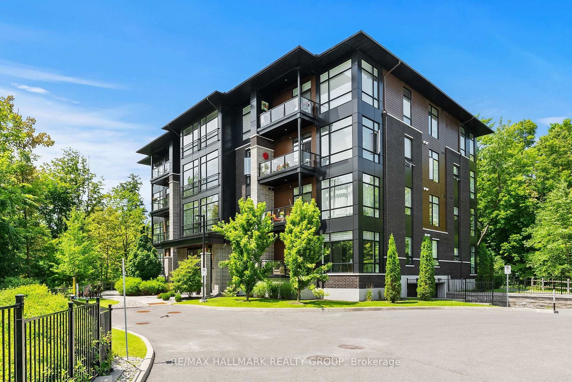 120 Cortile Private Unit 101 photo 1