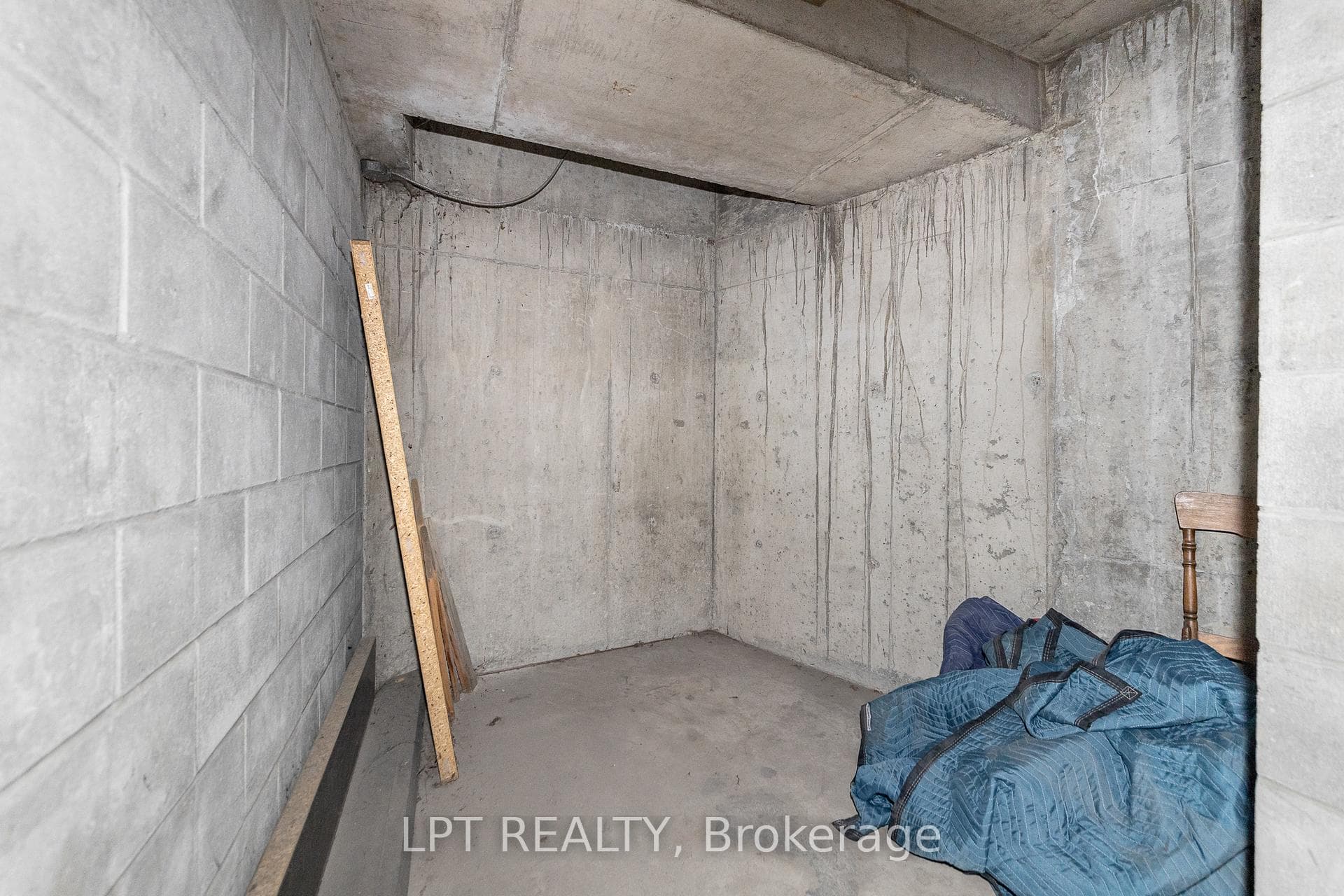 1177 Belanger Avenue Unit 206 photo 27