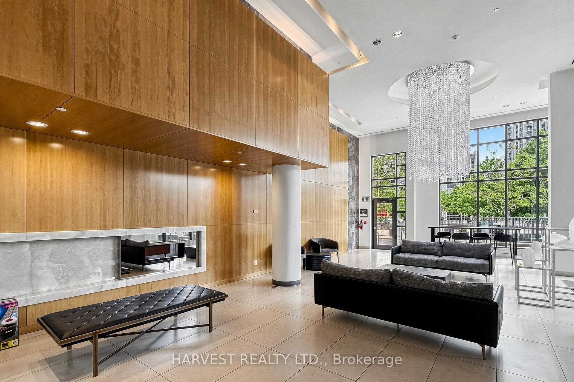209 Fort York Boulevard Unit 380 photo 3