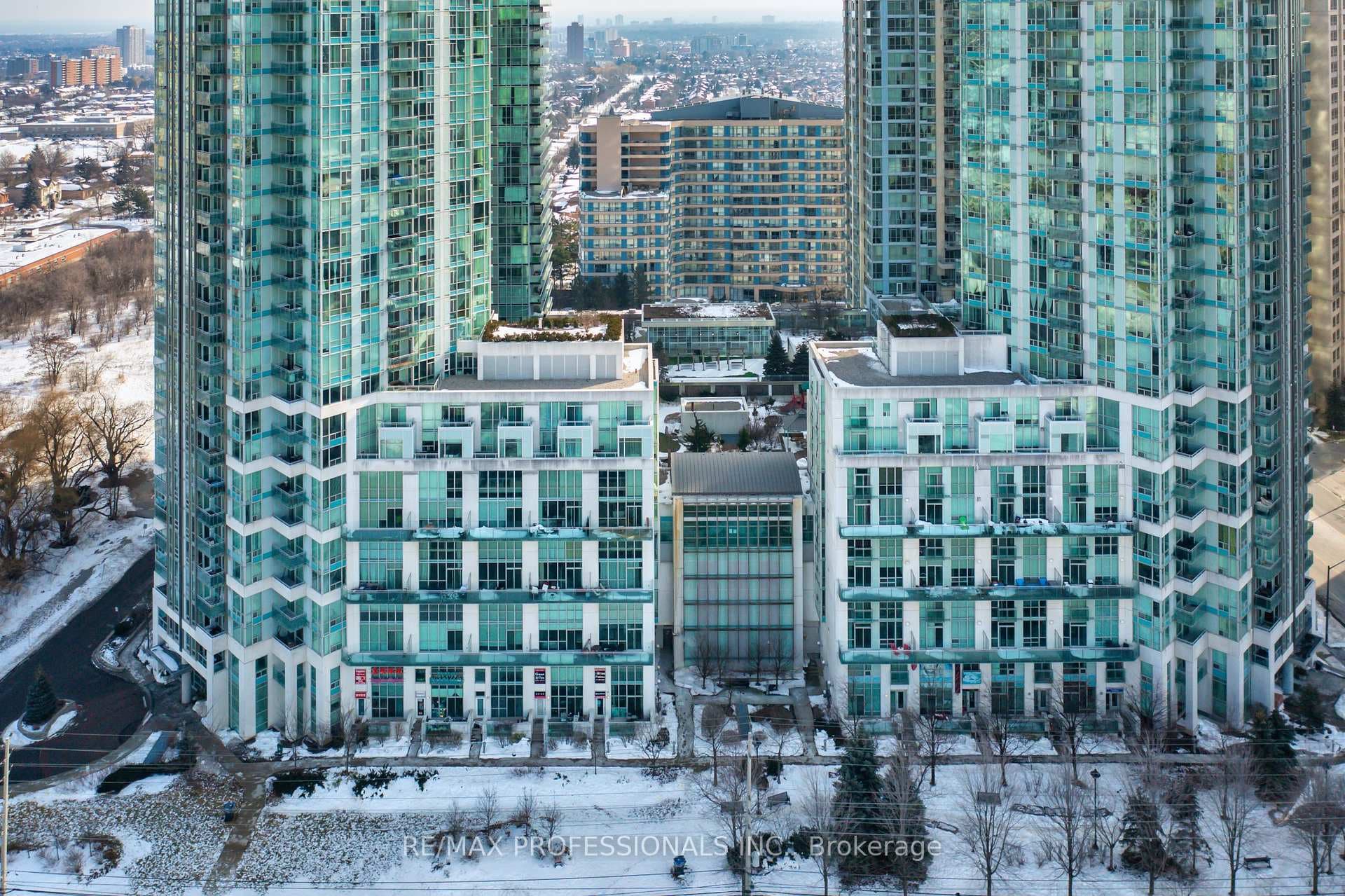 220 Burnhamthorpe Road Unit 3105 photo 20