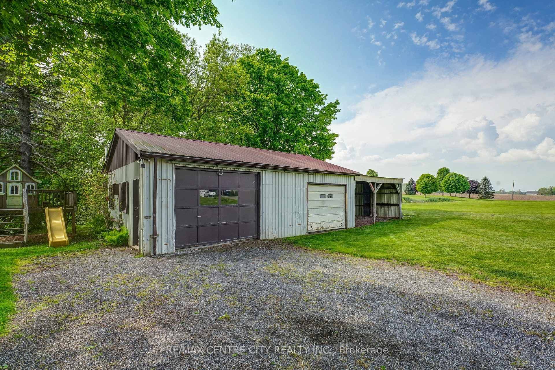 6921 Richmond Road photo 20