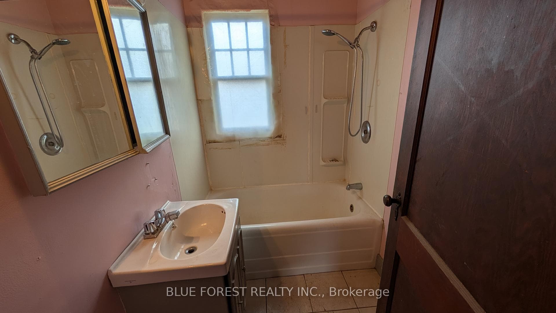 331 Gilbert Avenue photo 7