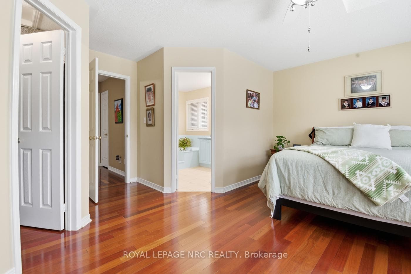 65 MCCAFFERY Crescent photo 28