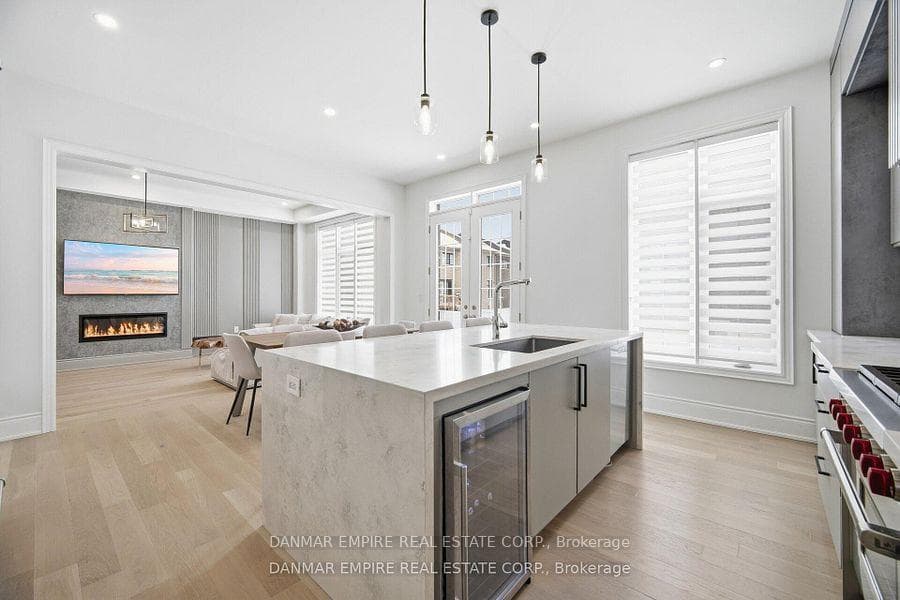 14 Woodgate Pines Drive photo 18