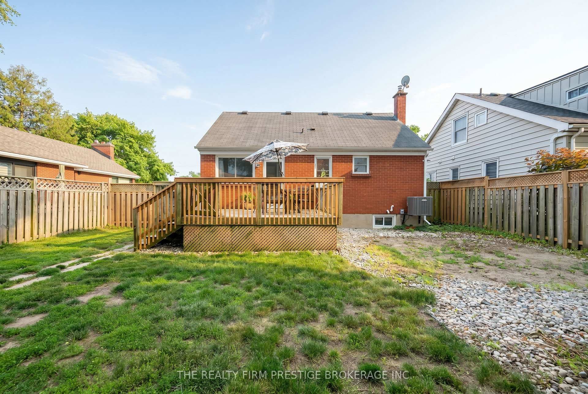 6806 James Street photo 29