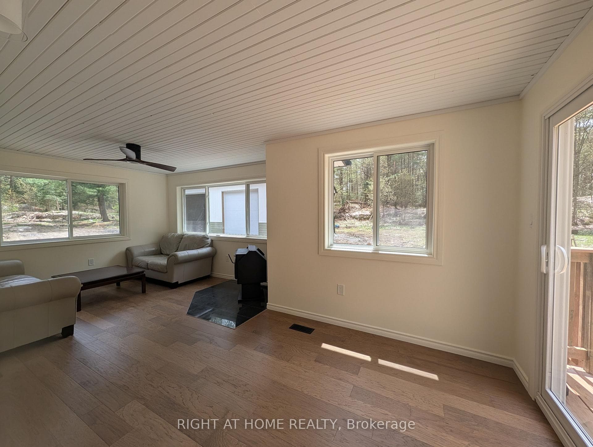 44 559 Highway photo 19
