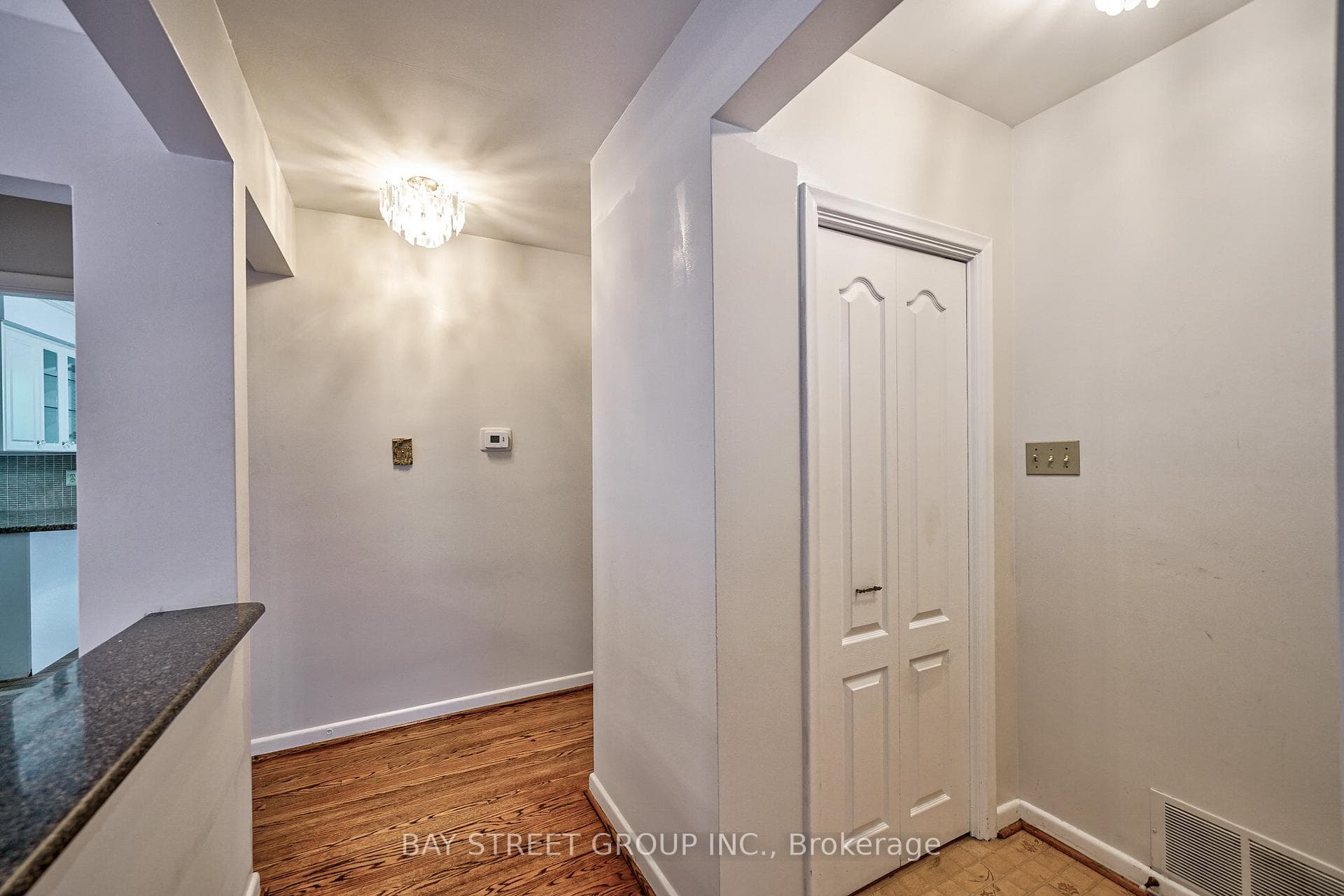35 Camwood Crescent photo 5