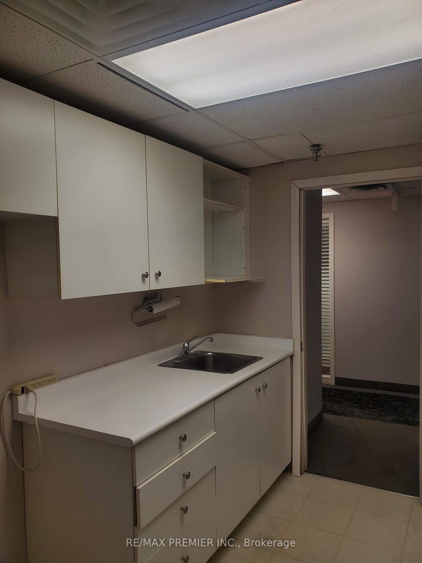 7330 Yonge Street Unit 105 photo 6