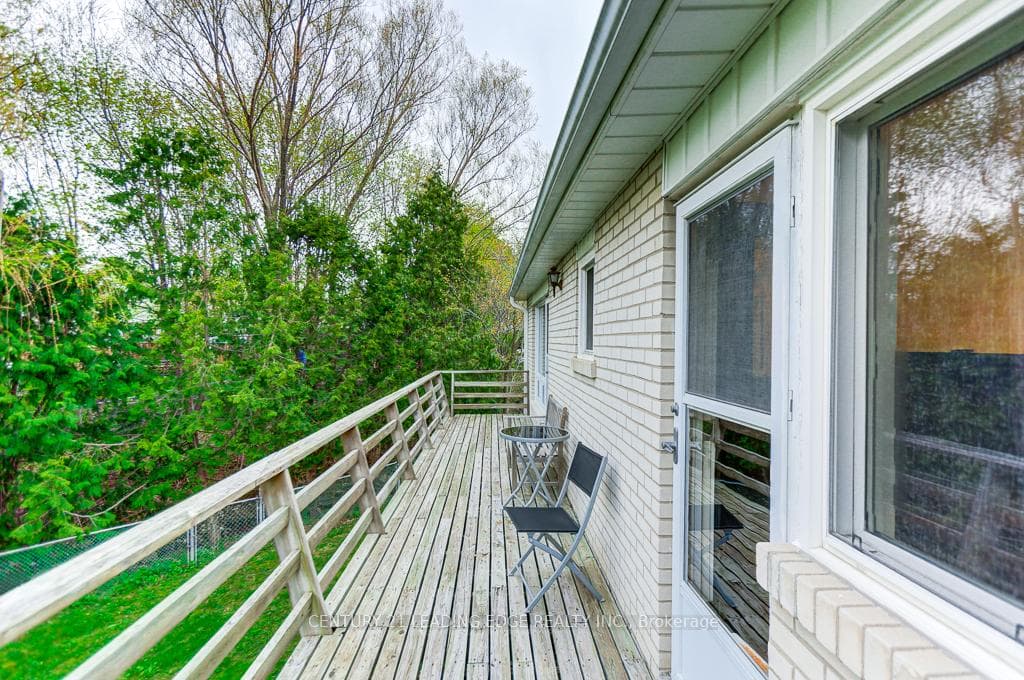 15 BAKERDALE Road photo 19