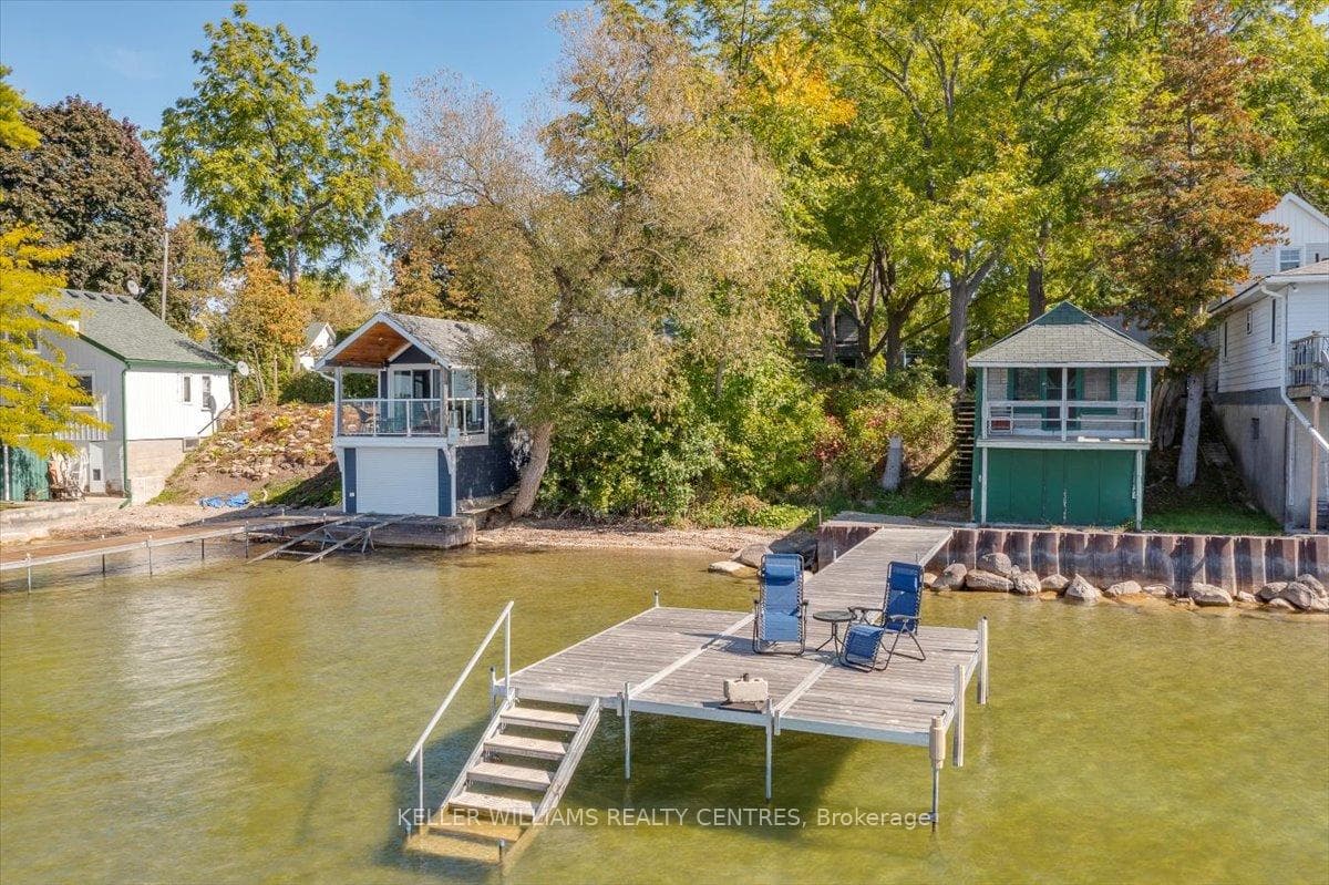 275 Lake Drive photo 32