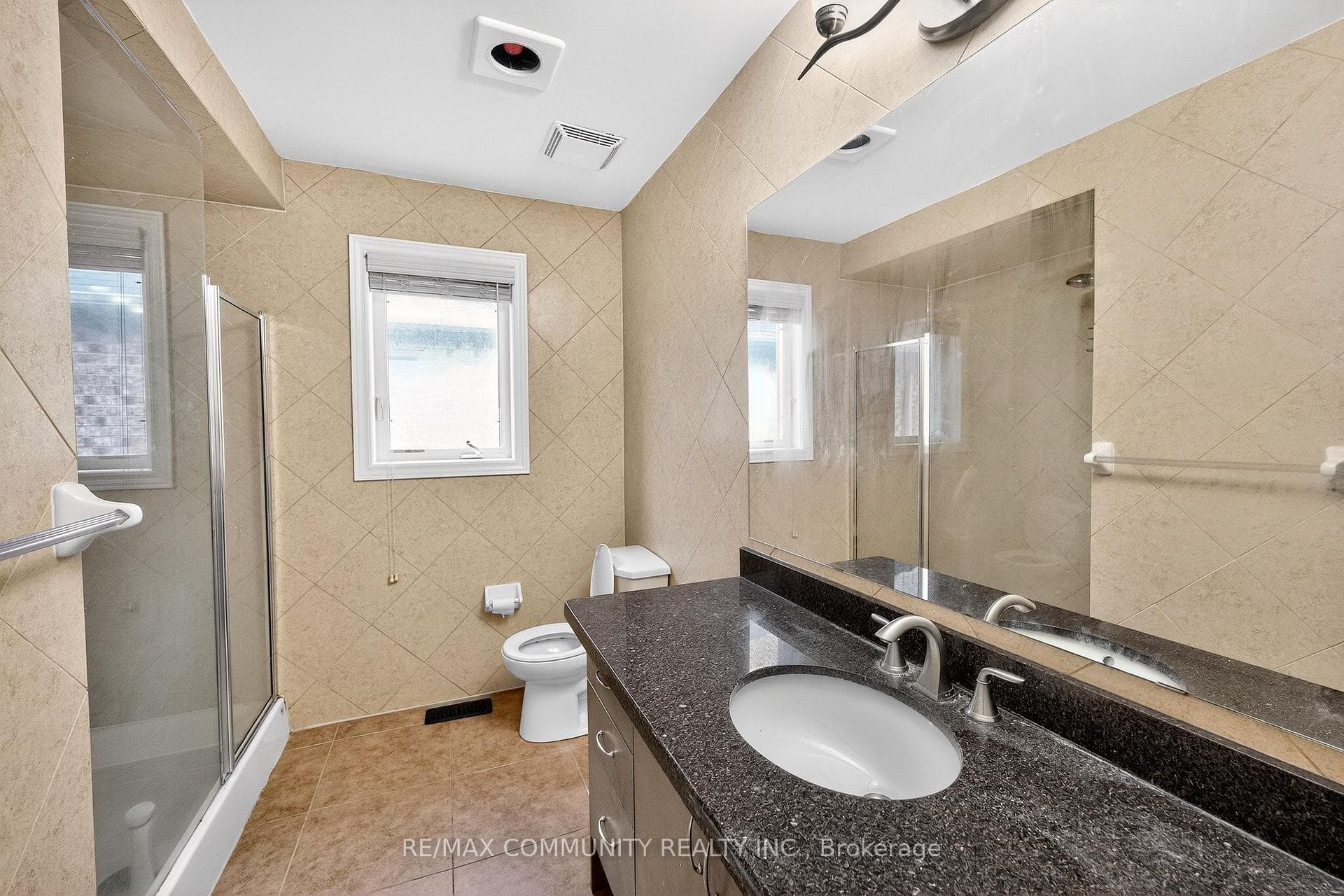 21 Berger Avenue photo 23
