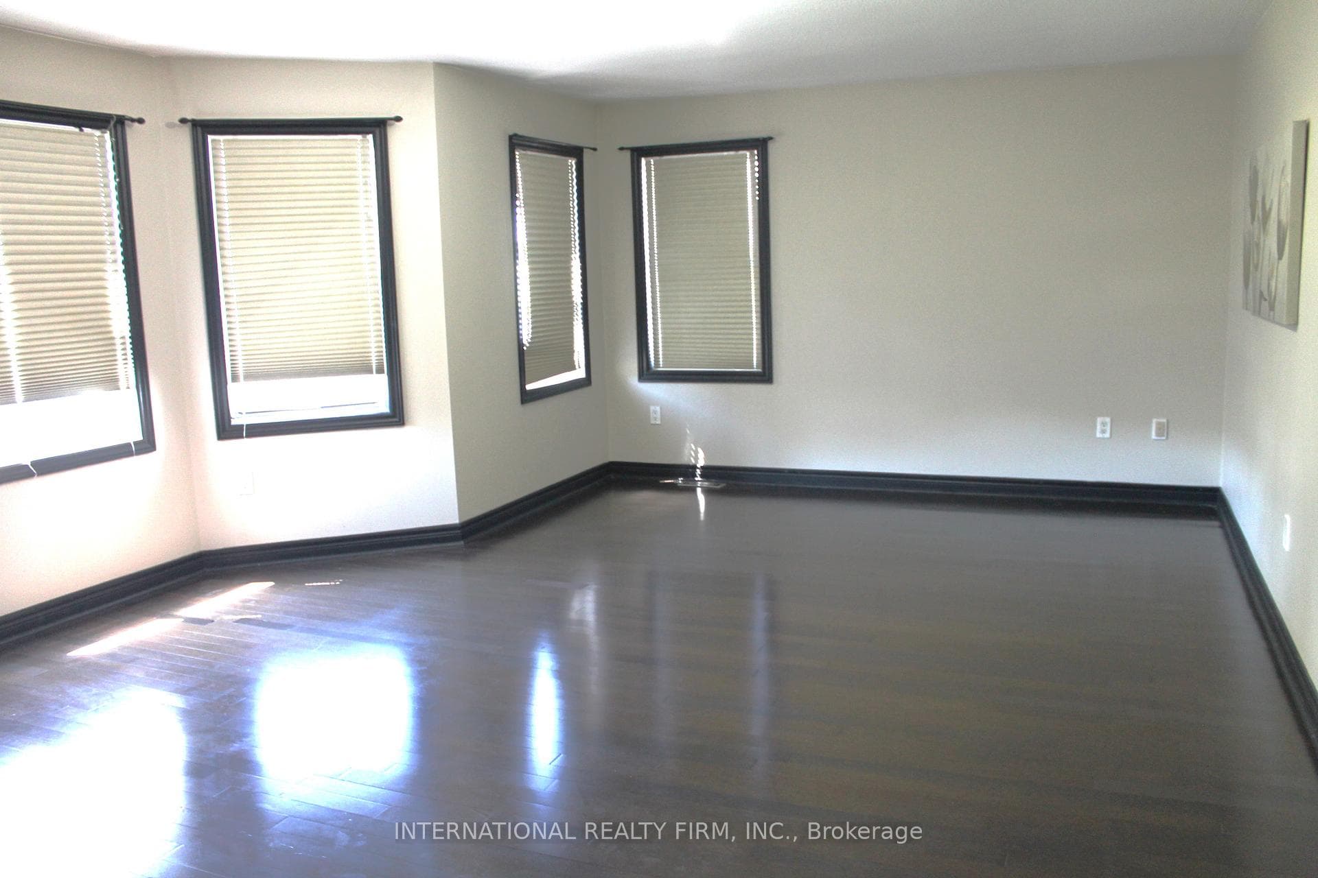 412 Wright Crescent photo 11