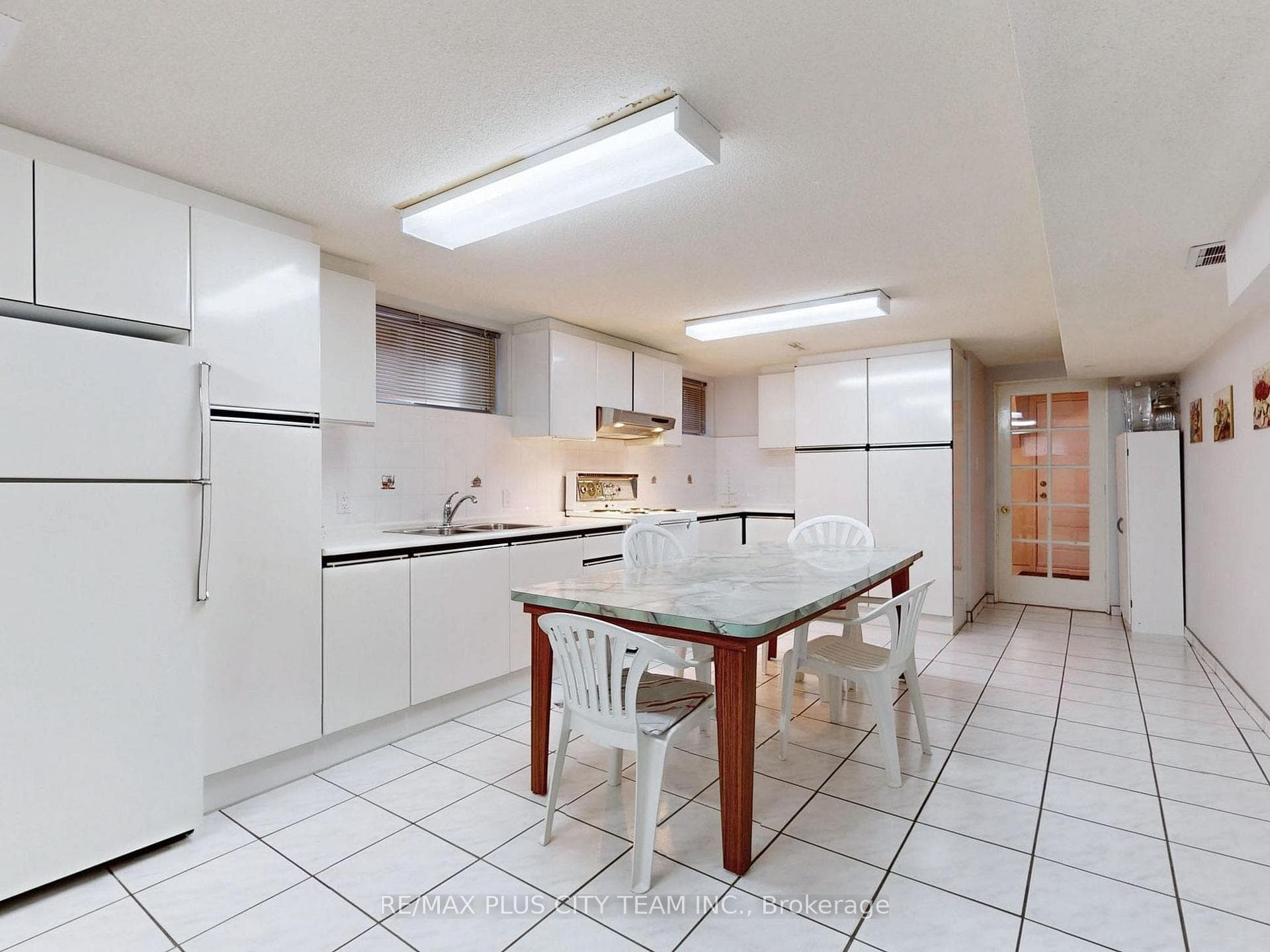 5 Snowhill Crescent photo 28