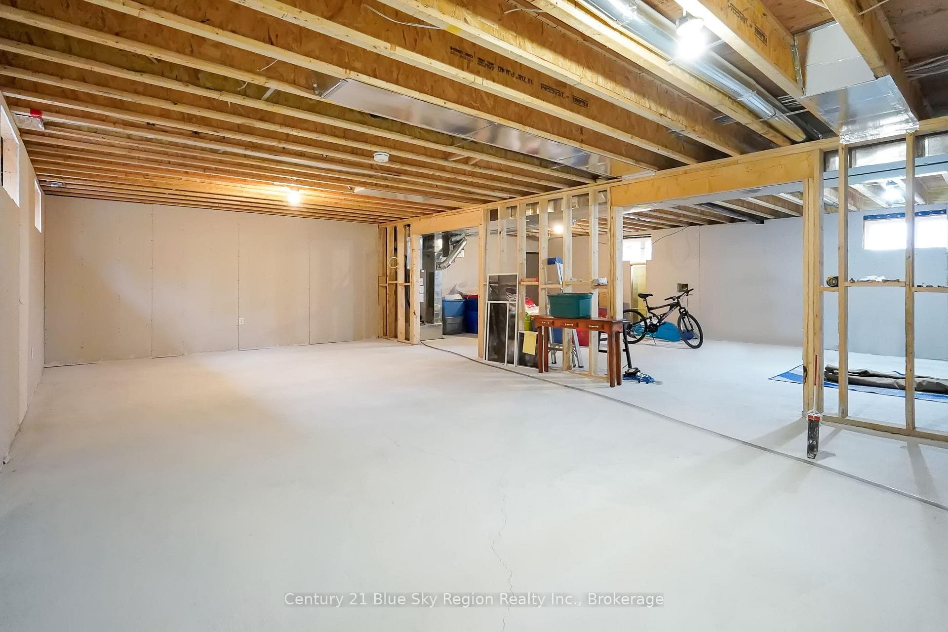104 GREENWOOD Drive photo 41