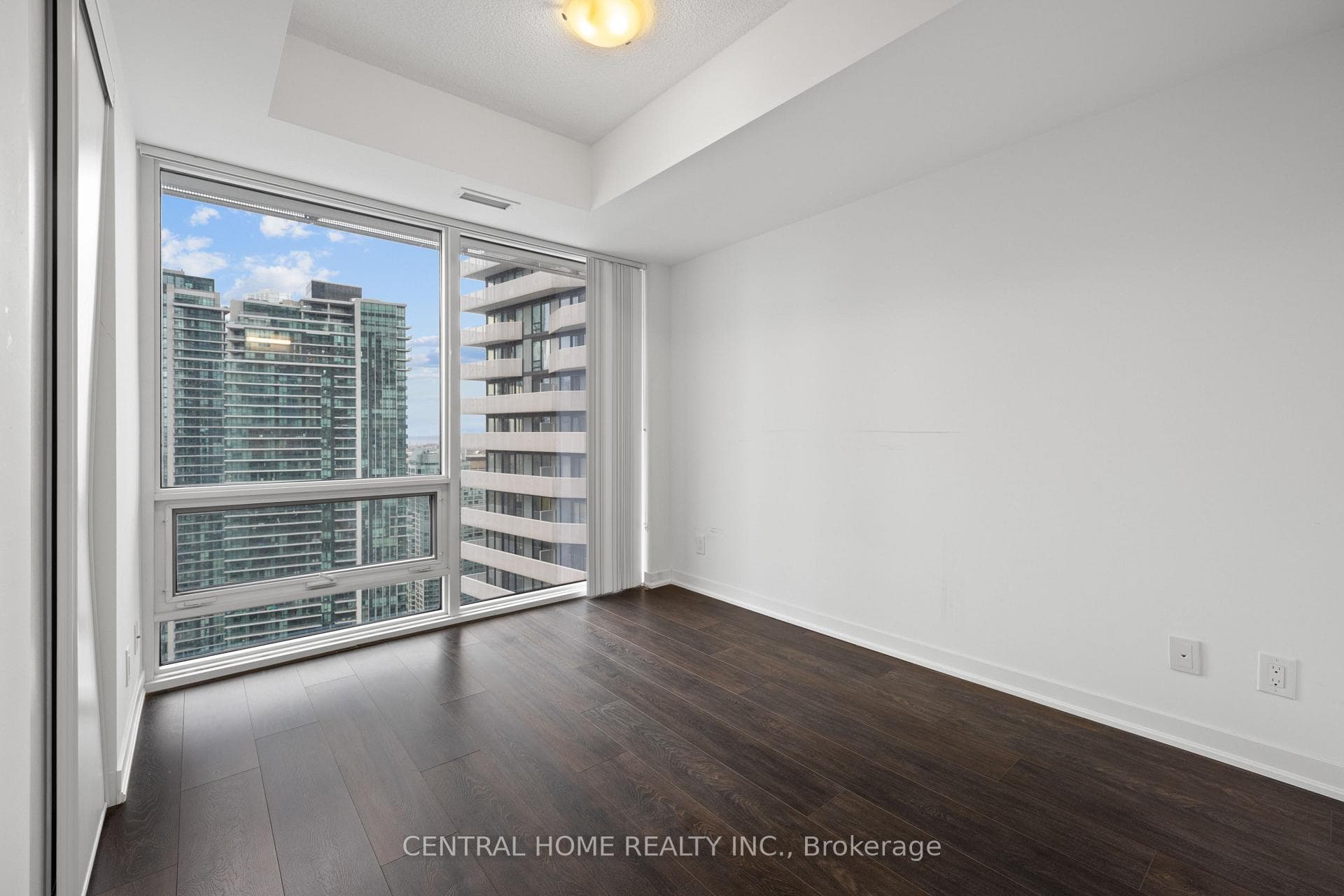 100 Harbour Street Unit 4004 photo 16