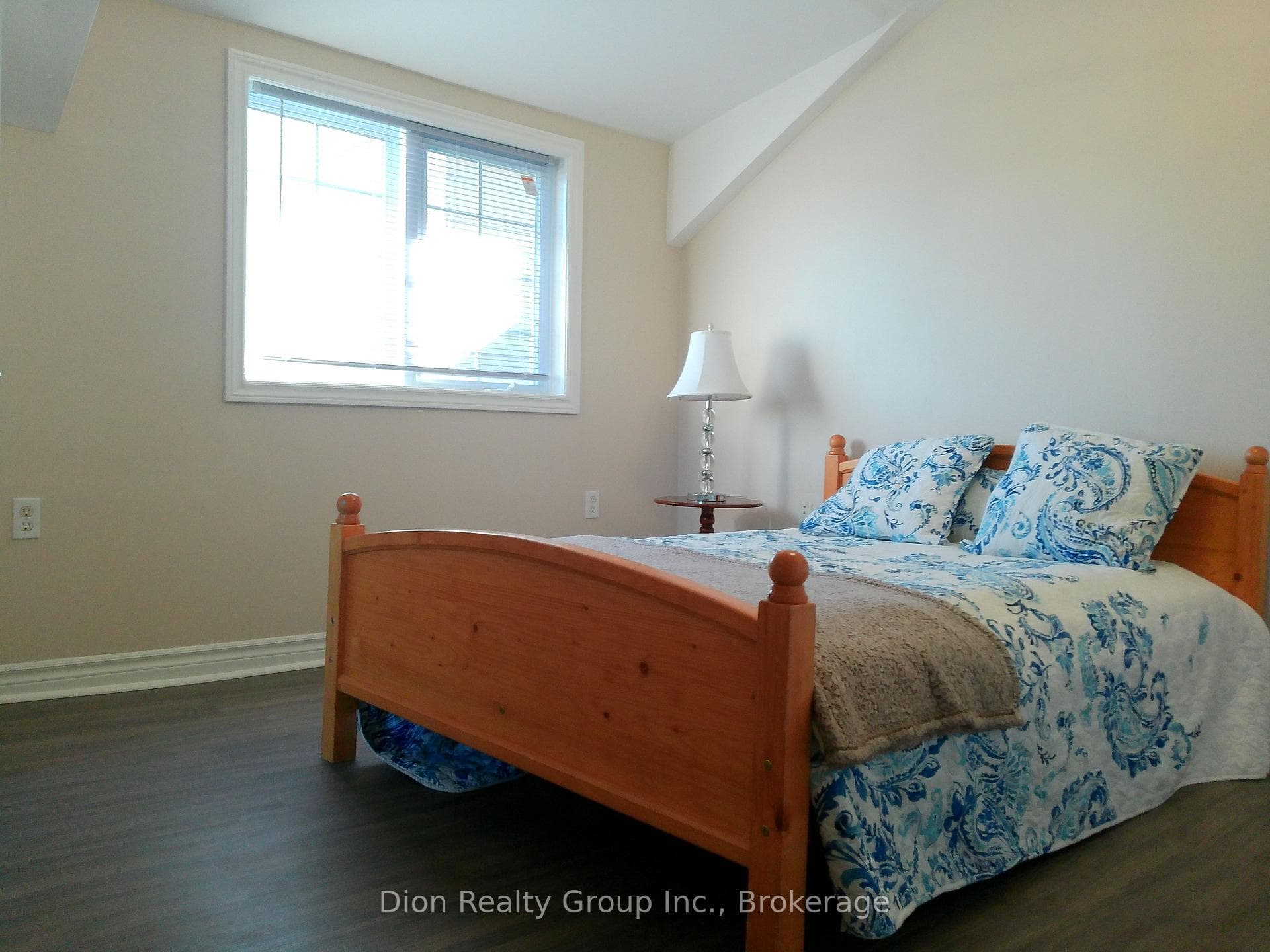 32 Rand Avenue photo 26