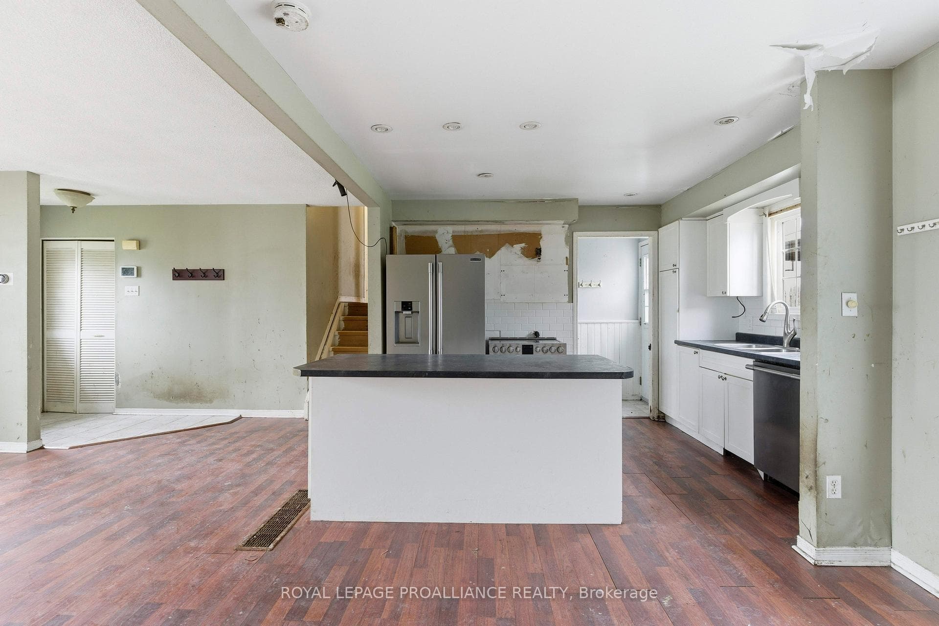 1306 Brockmount Place photo 7