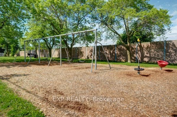 42 Meadowbrook Rd Road Unit Apt. 5 photo 32