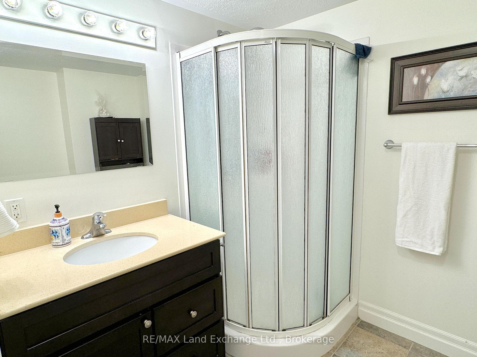 221 Adelaide Street Unit 203 photo 14
