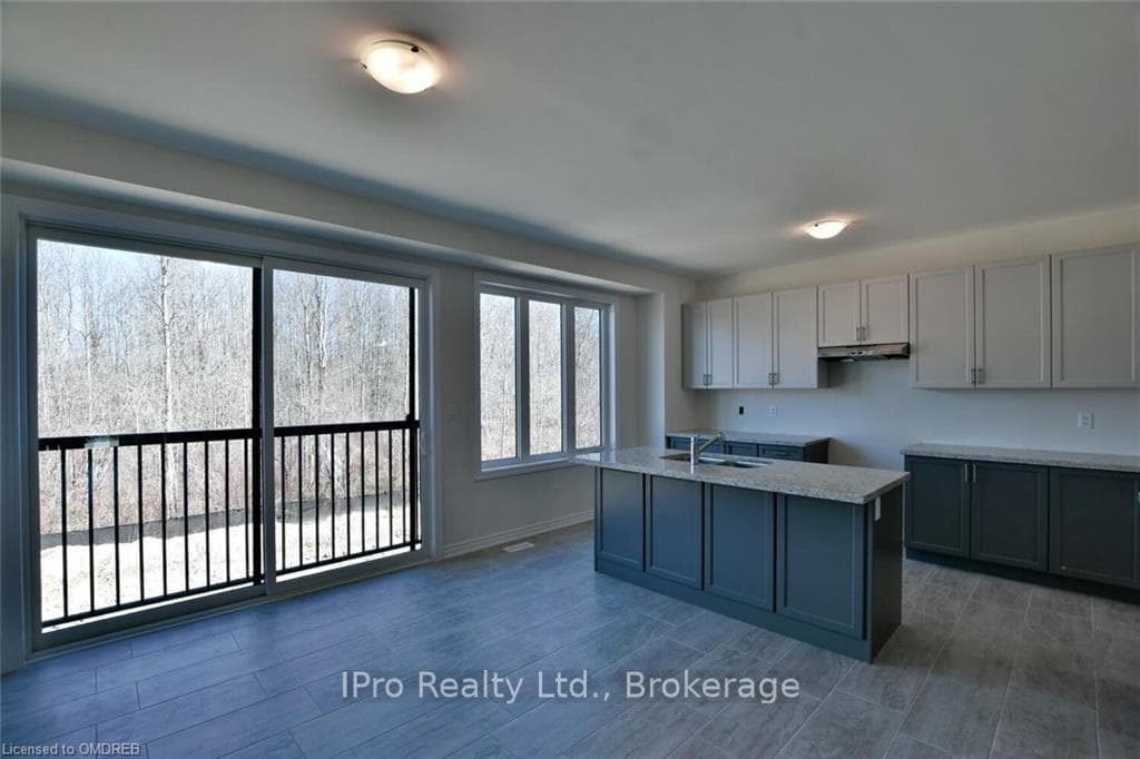 21 DEL RAY Crescent photo 9
