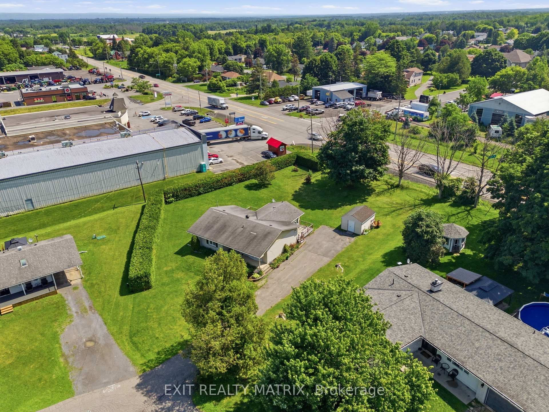 3 Hillview Circle photo 31