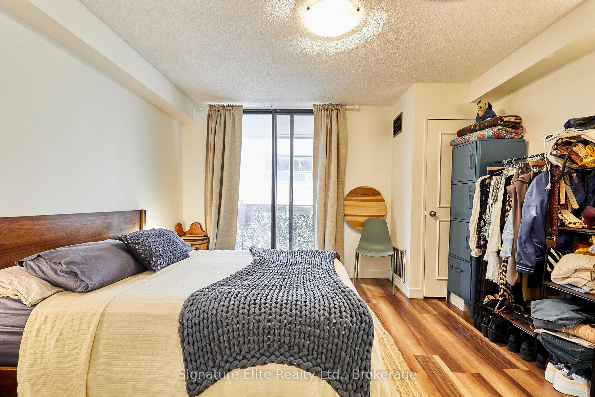212 St George Street Unit 405 photo 14