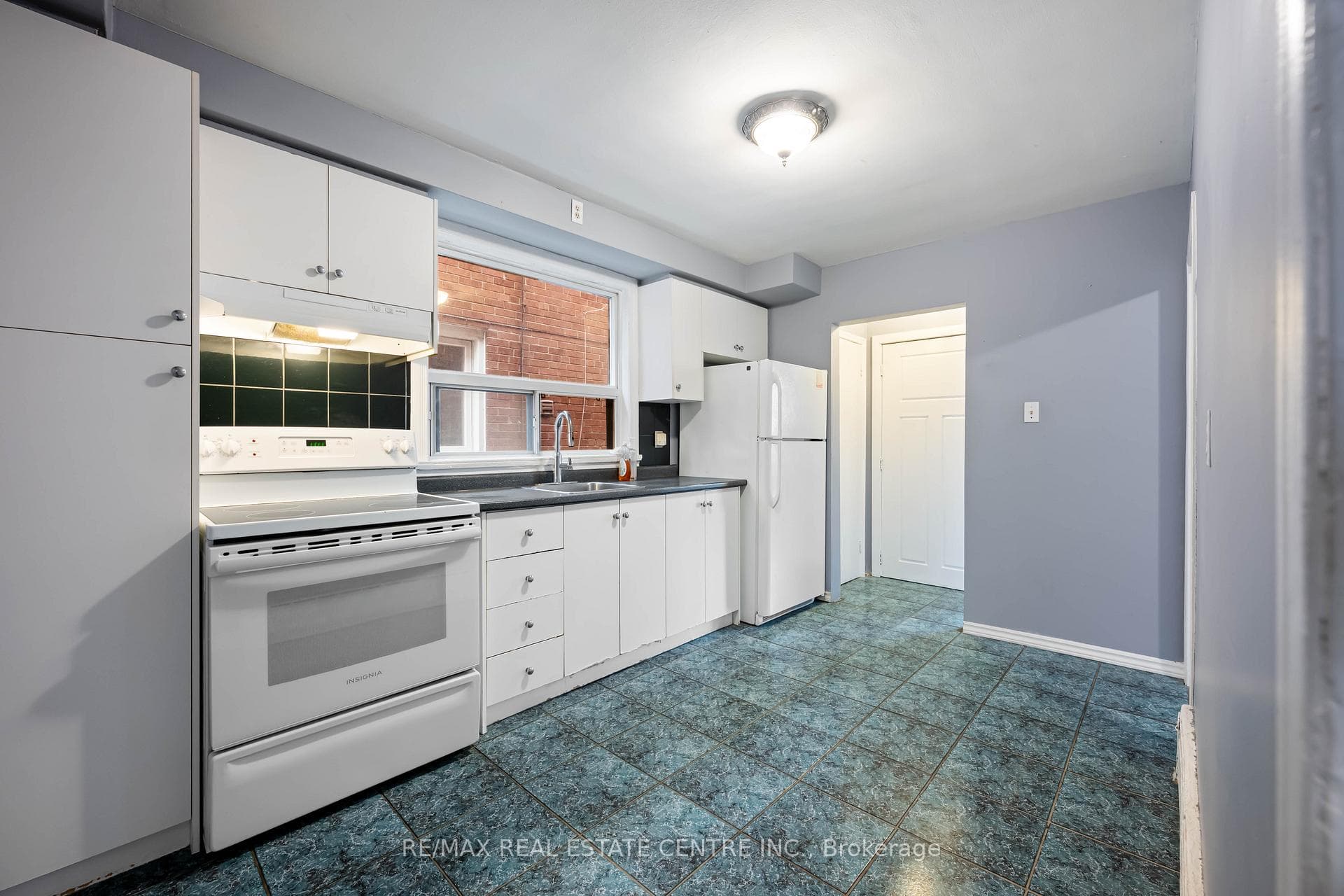 10 Lapp Street photo 11