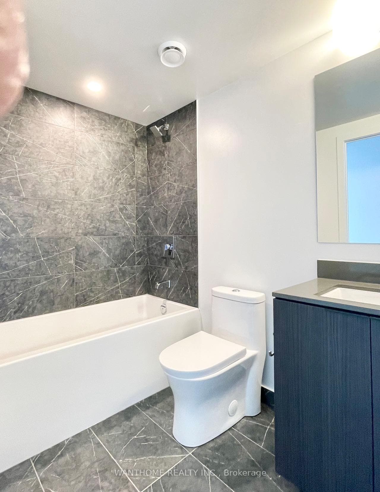 82 Dalhousie Street Unit 3912 photo 7