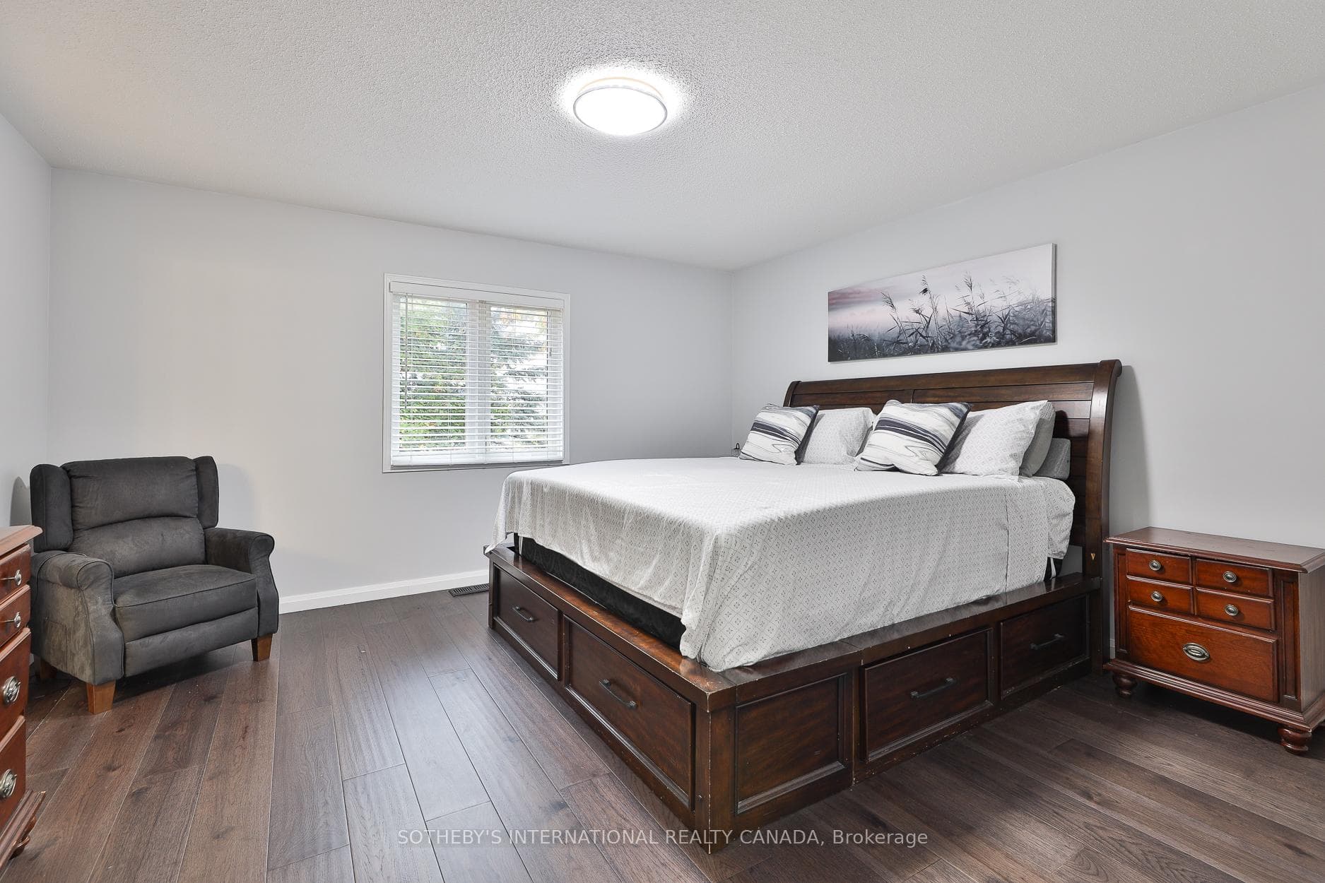 83 Norland Circle photo 37
