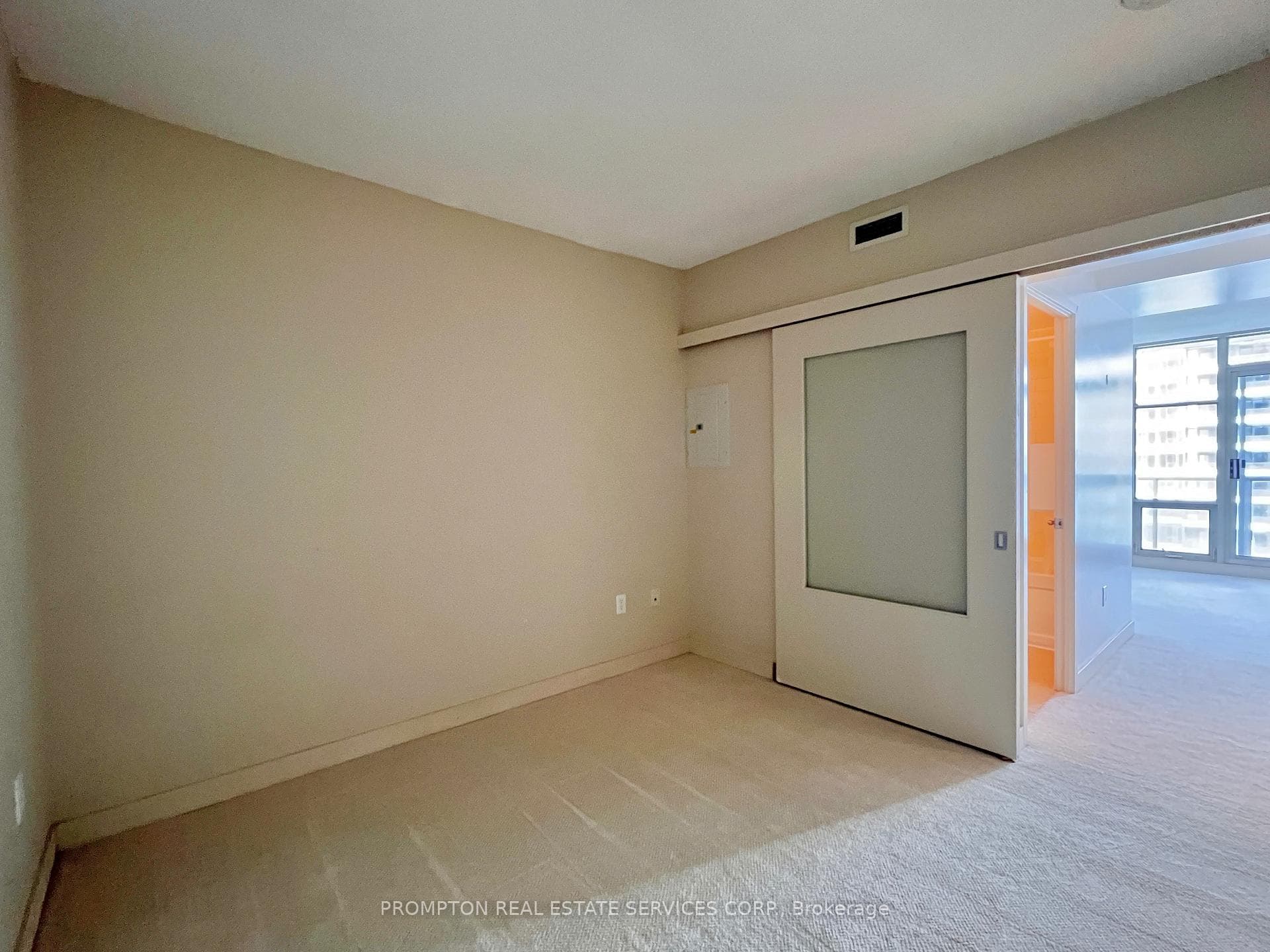 10 Navy Wharf Court Unit 3305 photo 15