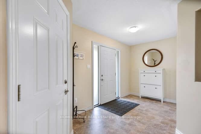 1047 MACKENZIE Road photo 5