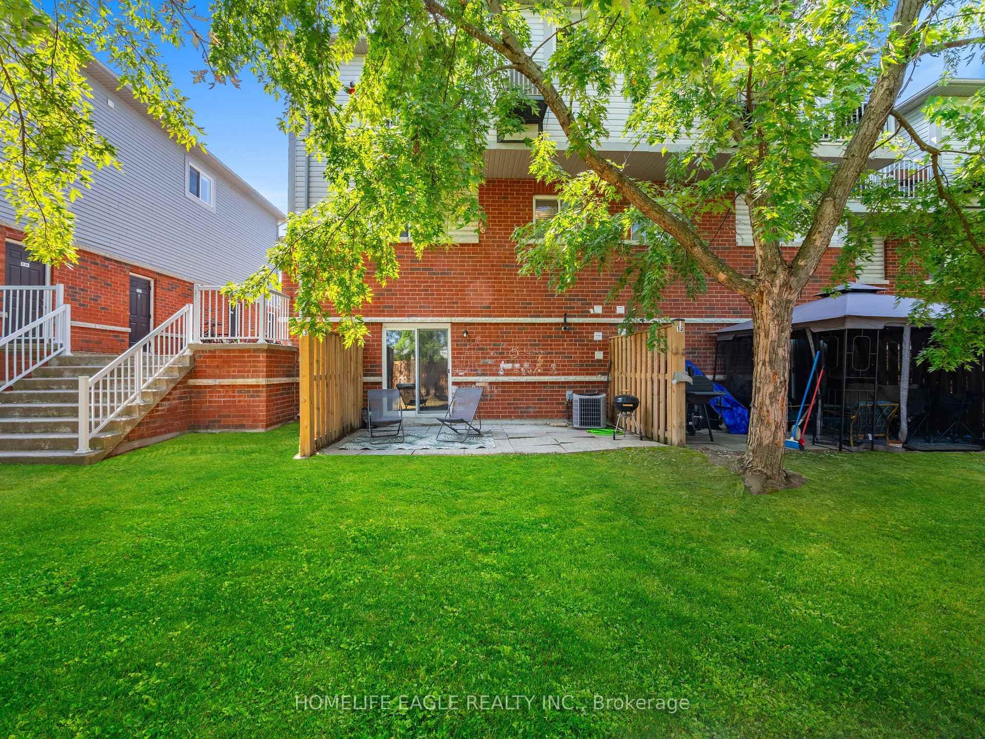 235 Ferndale Drive Unit 13 photo 14