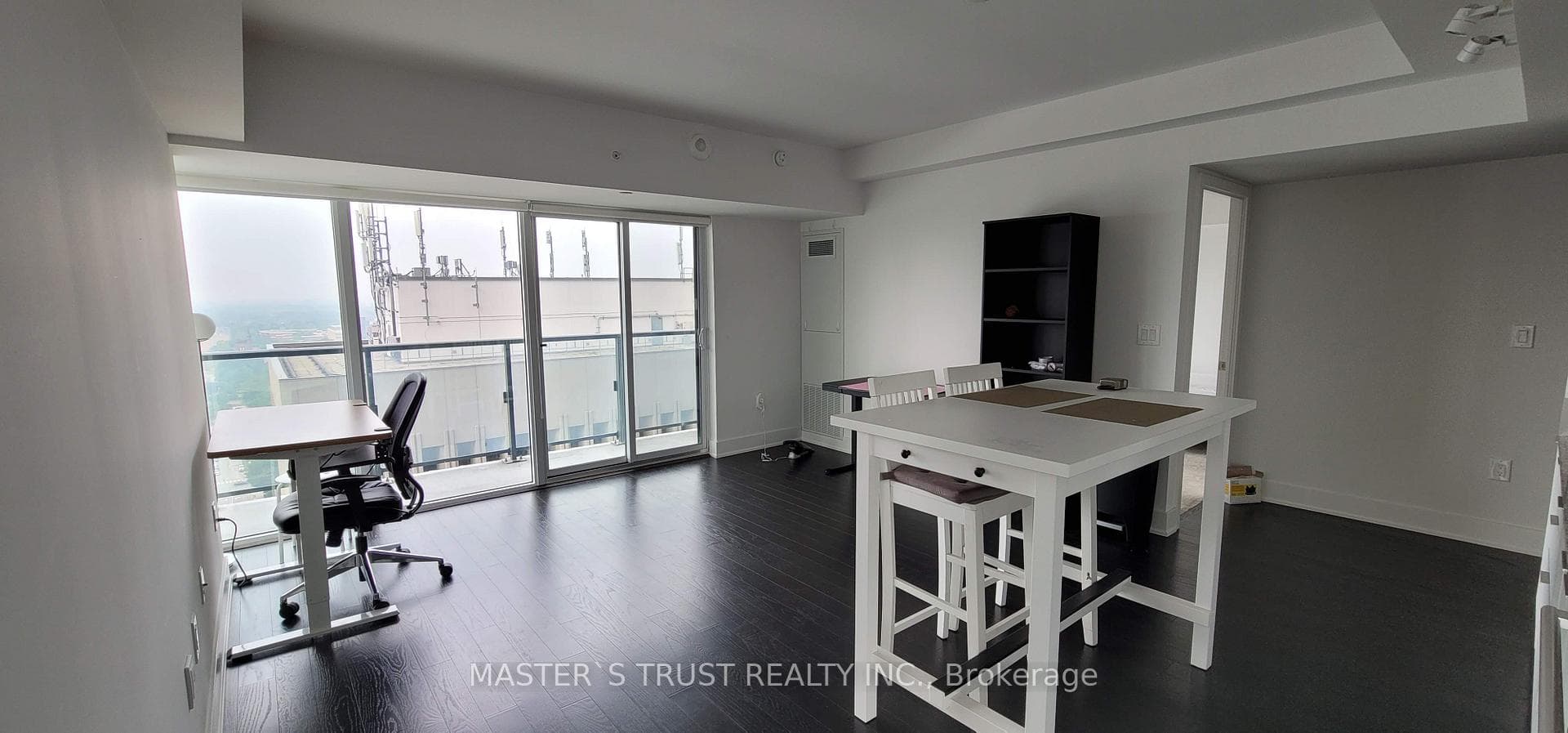 955 Bay Street Unit 2407 photo 4
