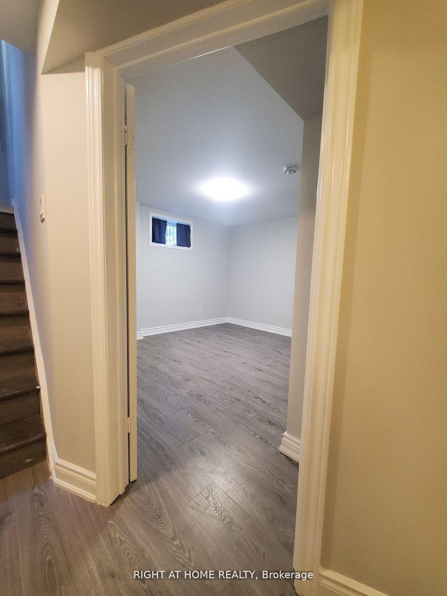 214 Kenilworth Avenue Unit Basement photo 5