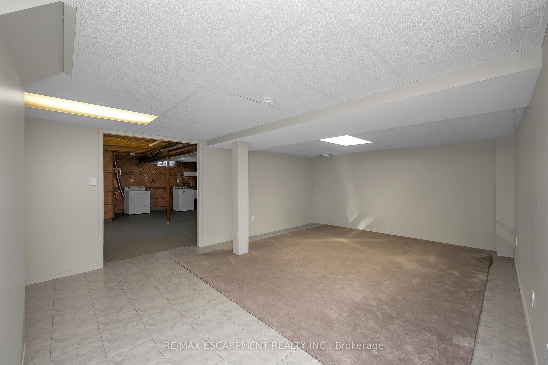 75 BANBURY Drive photo 24