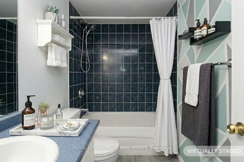 416 Abound Crescent photo 12