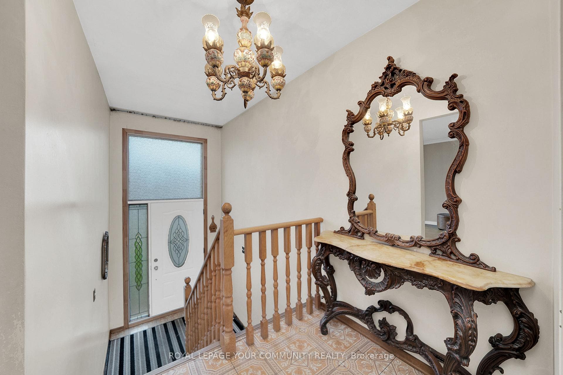 53 Marilyn Place photo 5