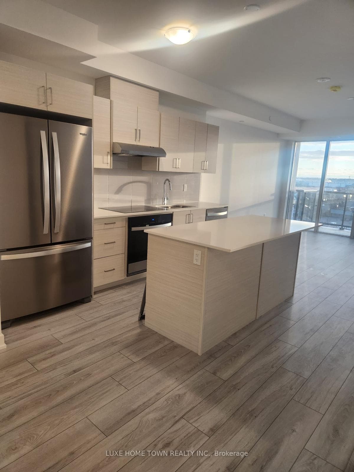 1035 Southdown Road Unit 910 photo 4