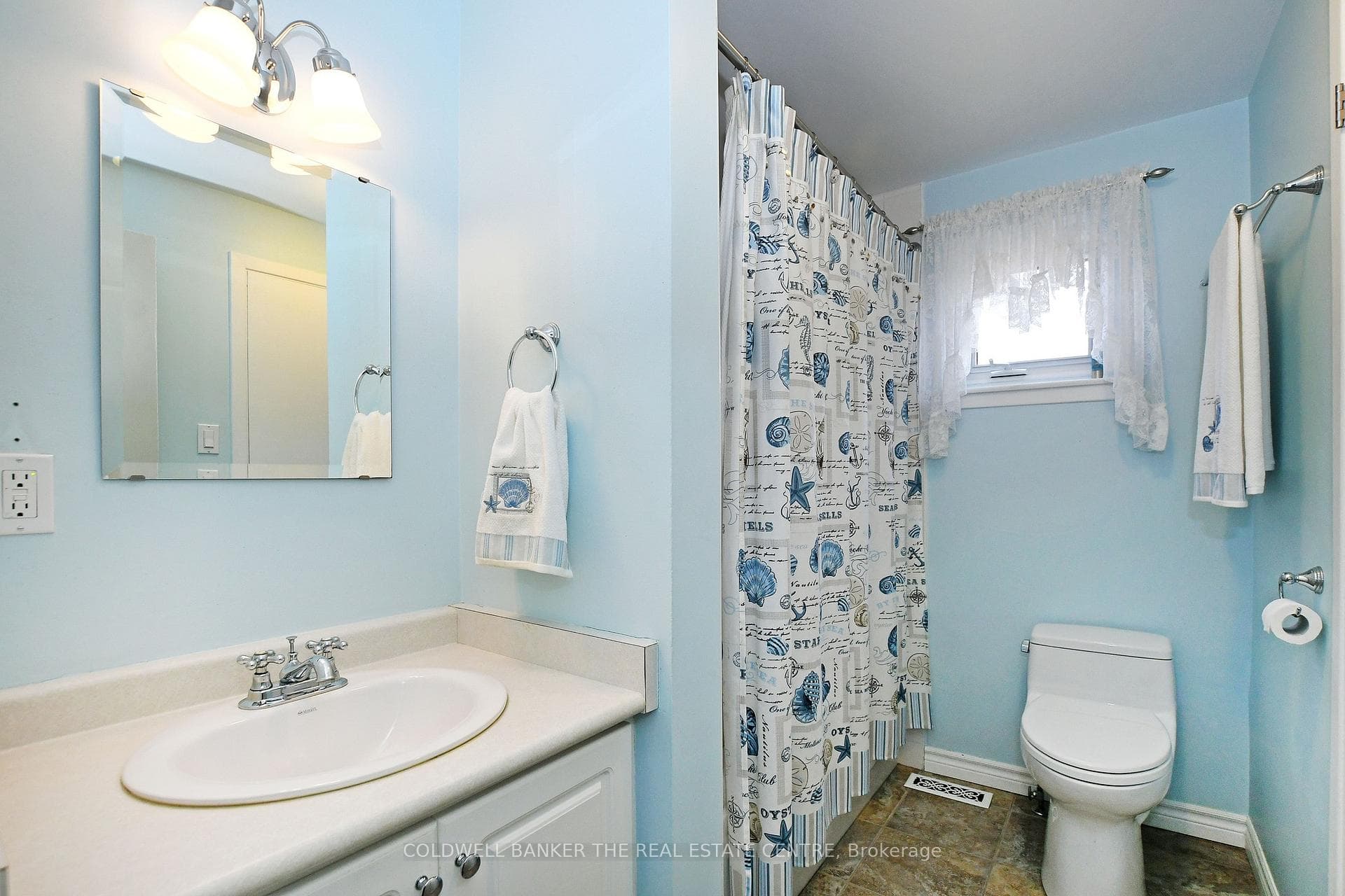 73 St. Andrews Court photo 28