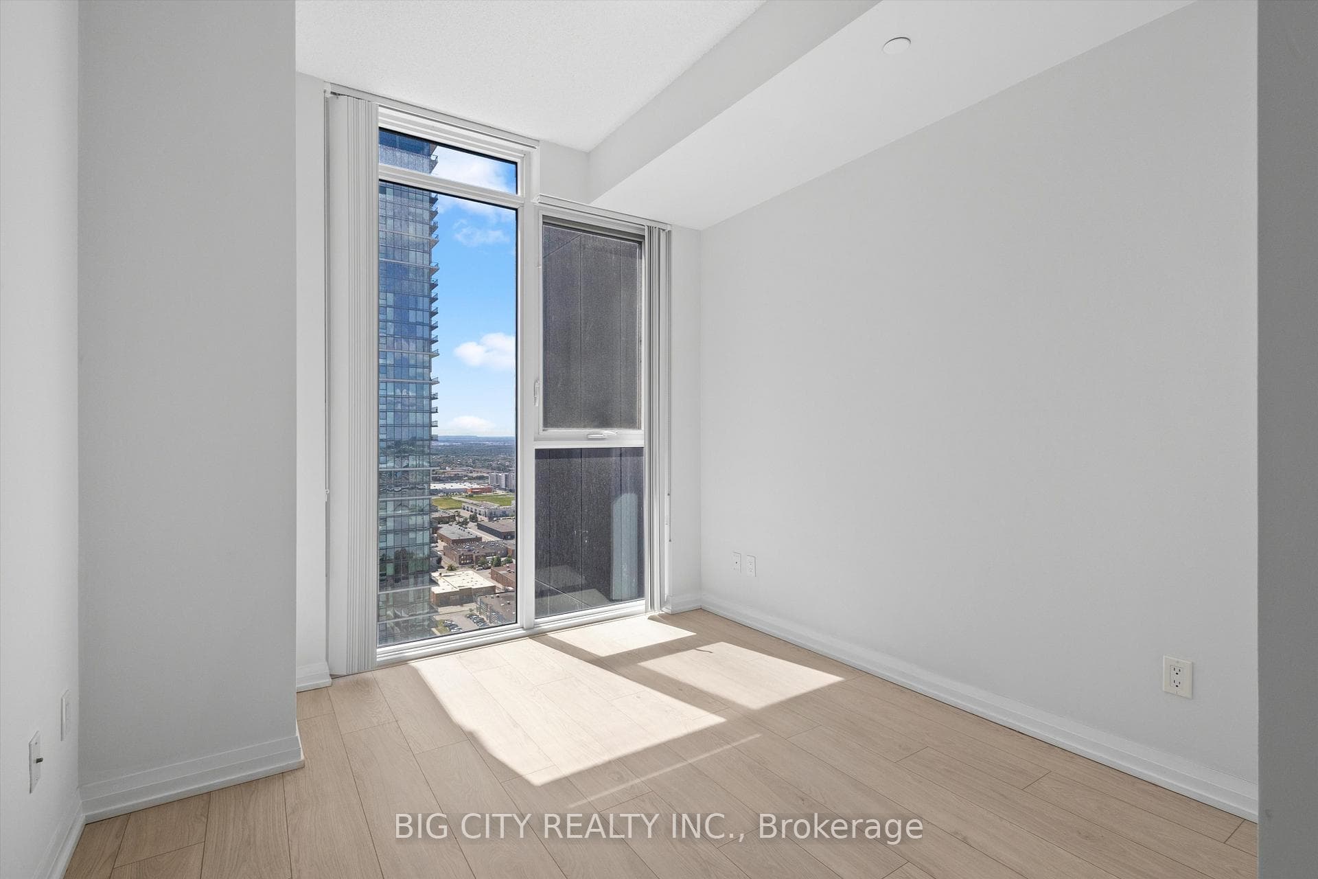 7895 Jane Street Unit 3211 photo 11