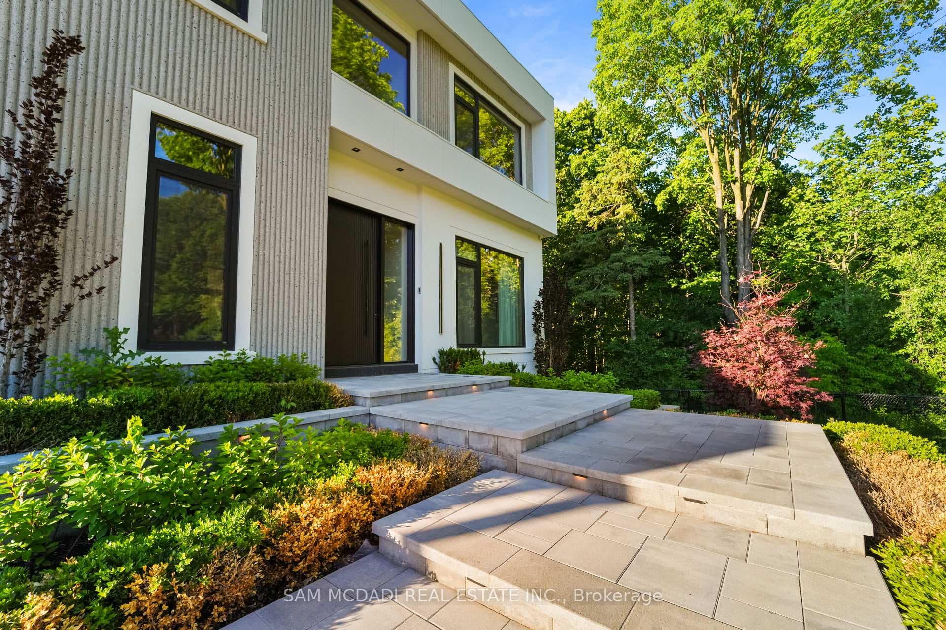 10 Peter Morse Way photo 2
