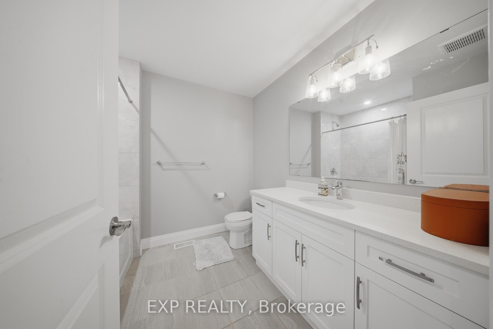 107 Stephenson Way photo 18