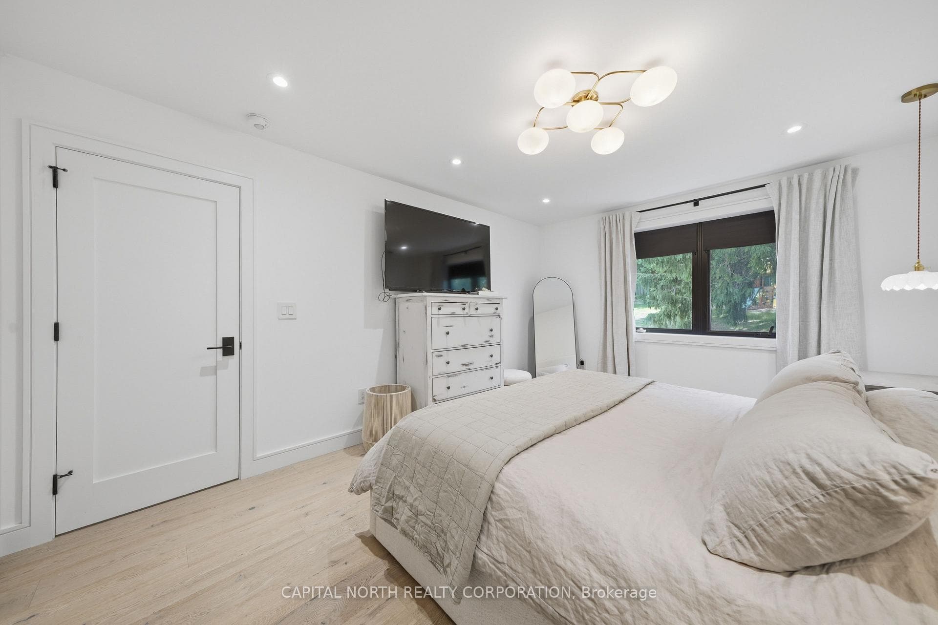 111 Norman Drive photo 18