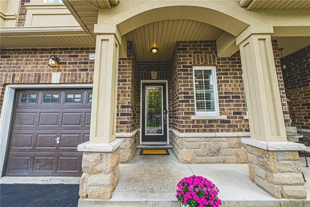 47 Madonna Drive Unit 11 photo 3