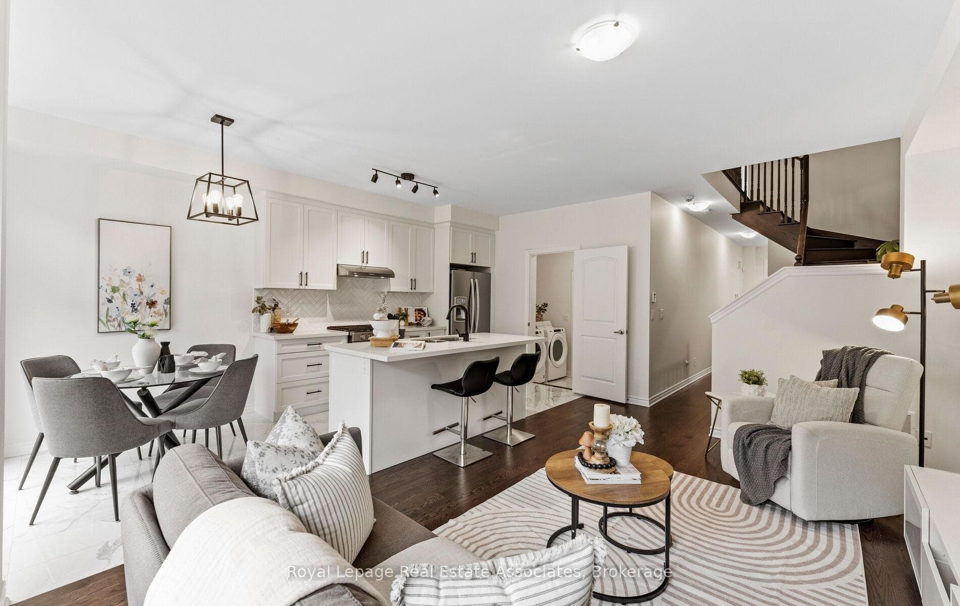 53 Sutcliffe Drive photo 9