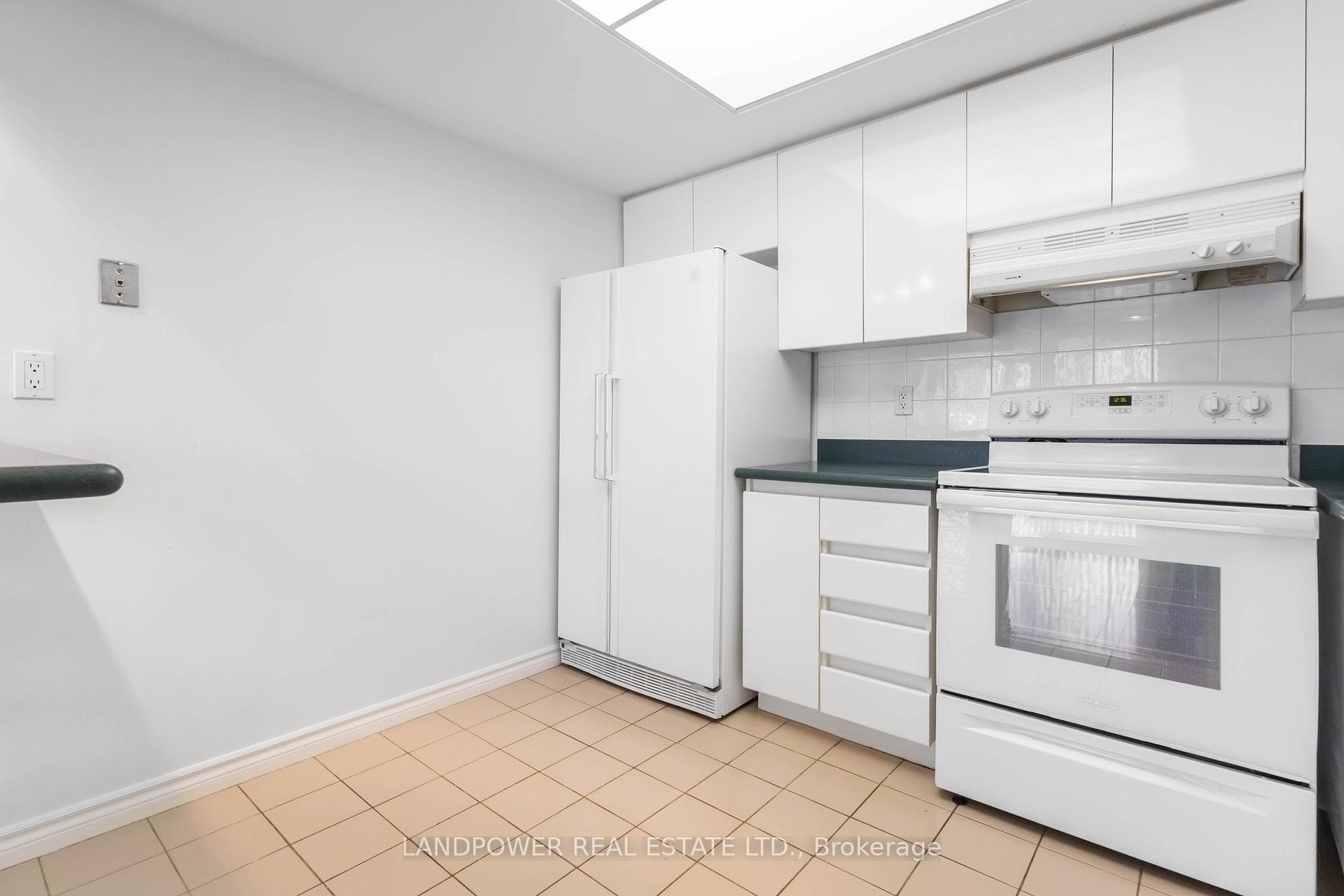 18 Concorde Place Unit 718 photo 10