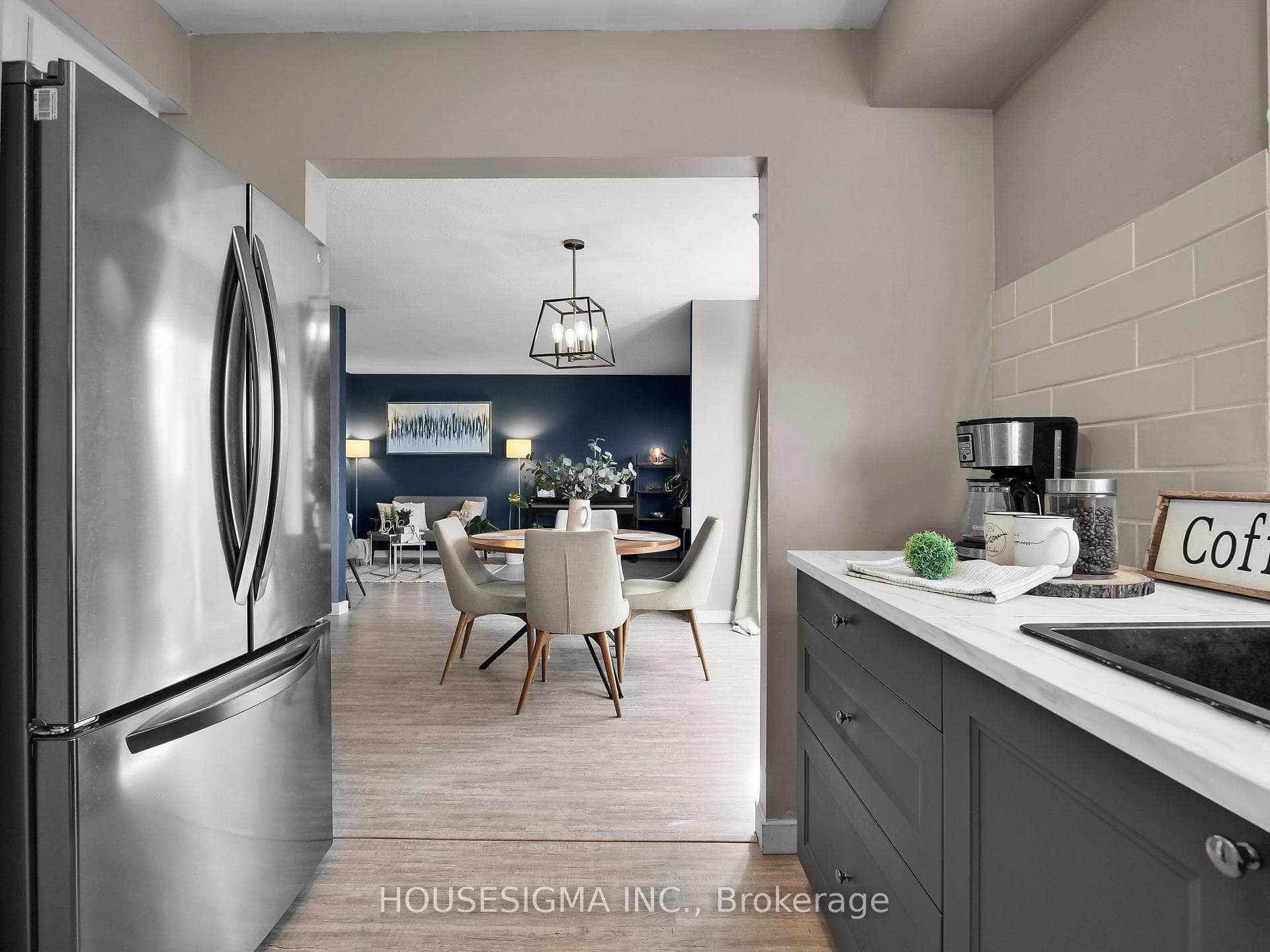 230 Clarke Road Unit 162 photo 11