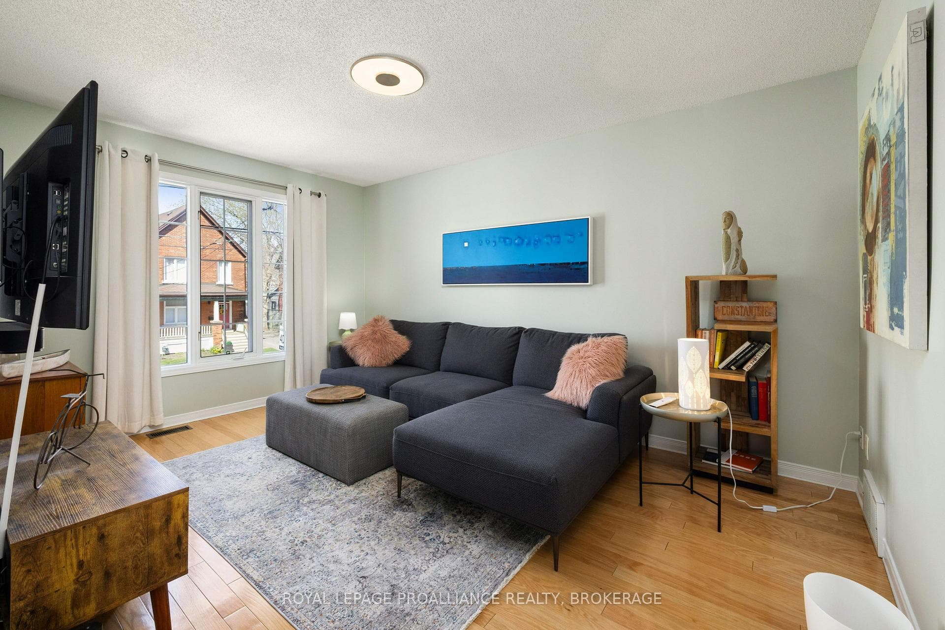 107 Rideau Street photo 21