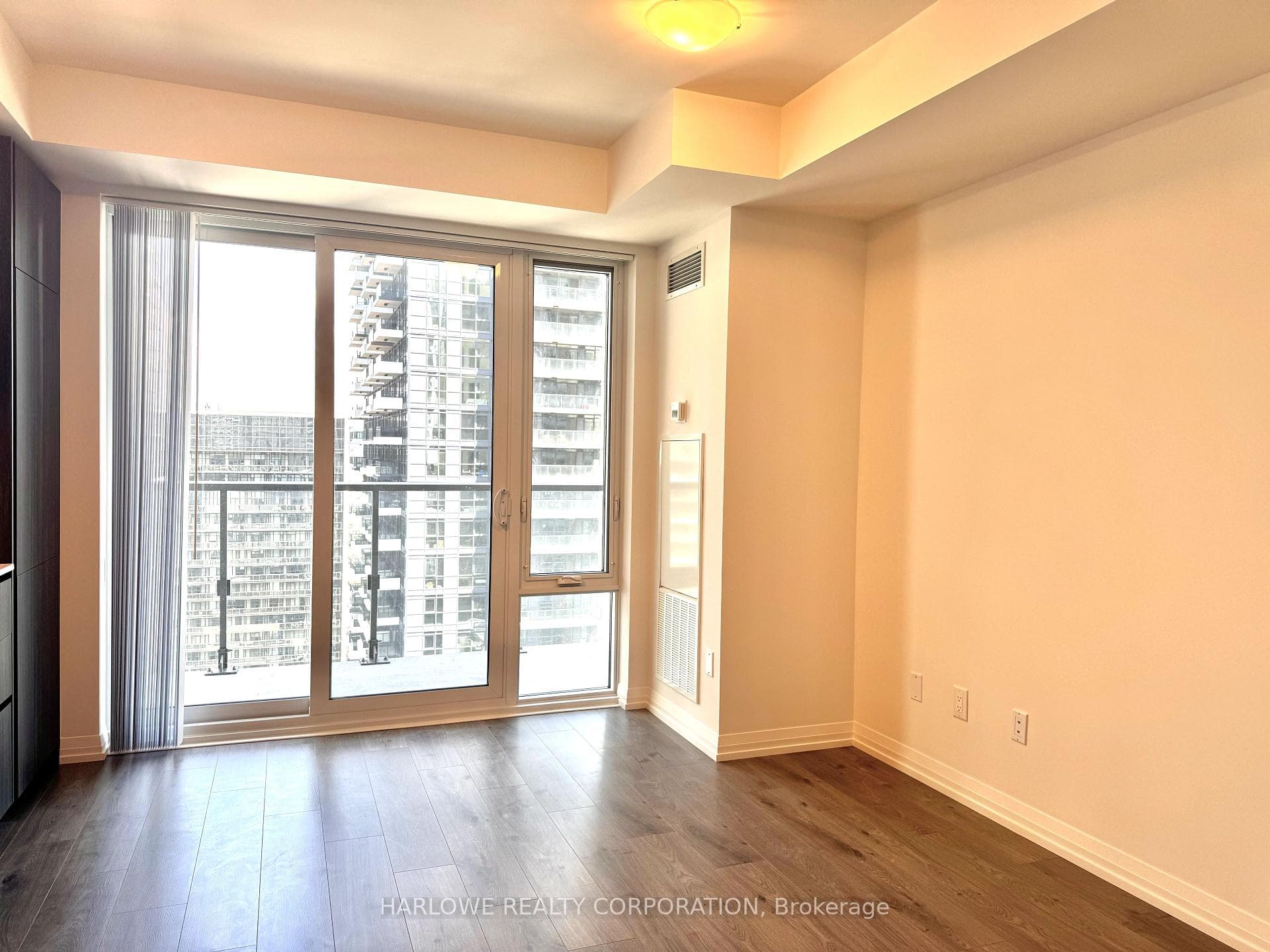 28 Widmer Street Unit 3126 photo 5