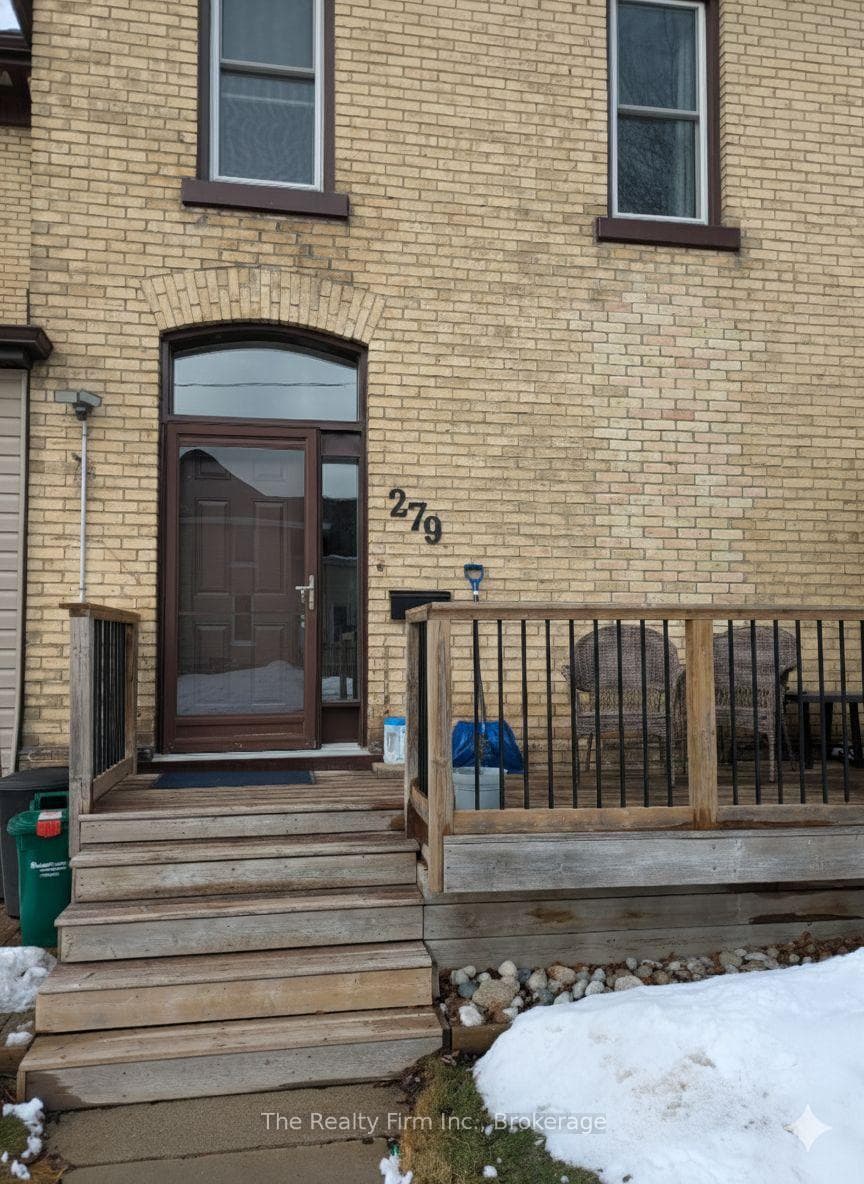 Welcome to 279 Admiral Street -Upper Apartment